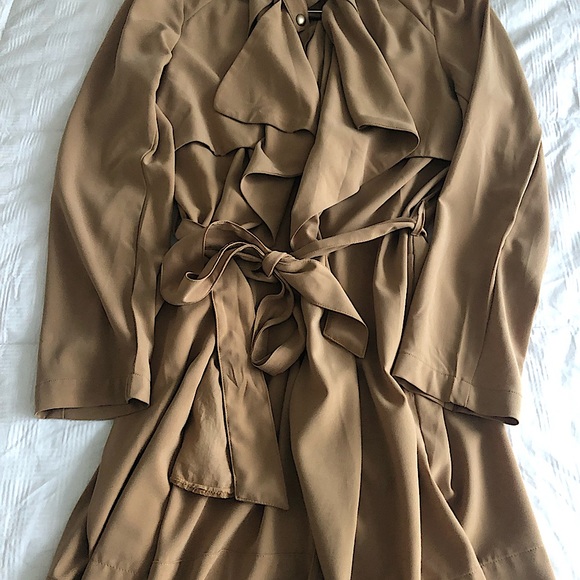 🍁 Glamorous Chic Waterfall Tan🍁 Long Jacket Like New 🍁 - Picture 4 of 16
